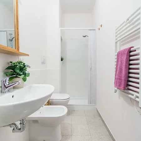 Vino E Vinili Bed & Breakfast Rome