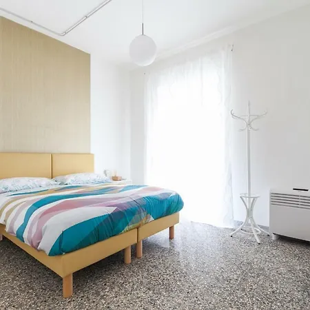 Vino E Vinili * Róma