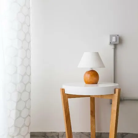 Vino E Vinili Bed & Breakfast Rome